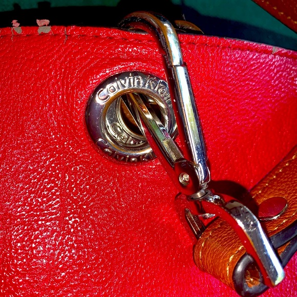 NWOT Red & Black Calvin Klein Tote Bag with Wristlet - Picture 15 of 15